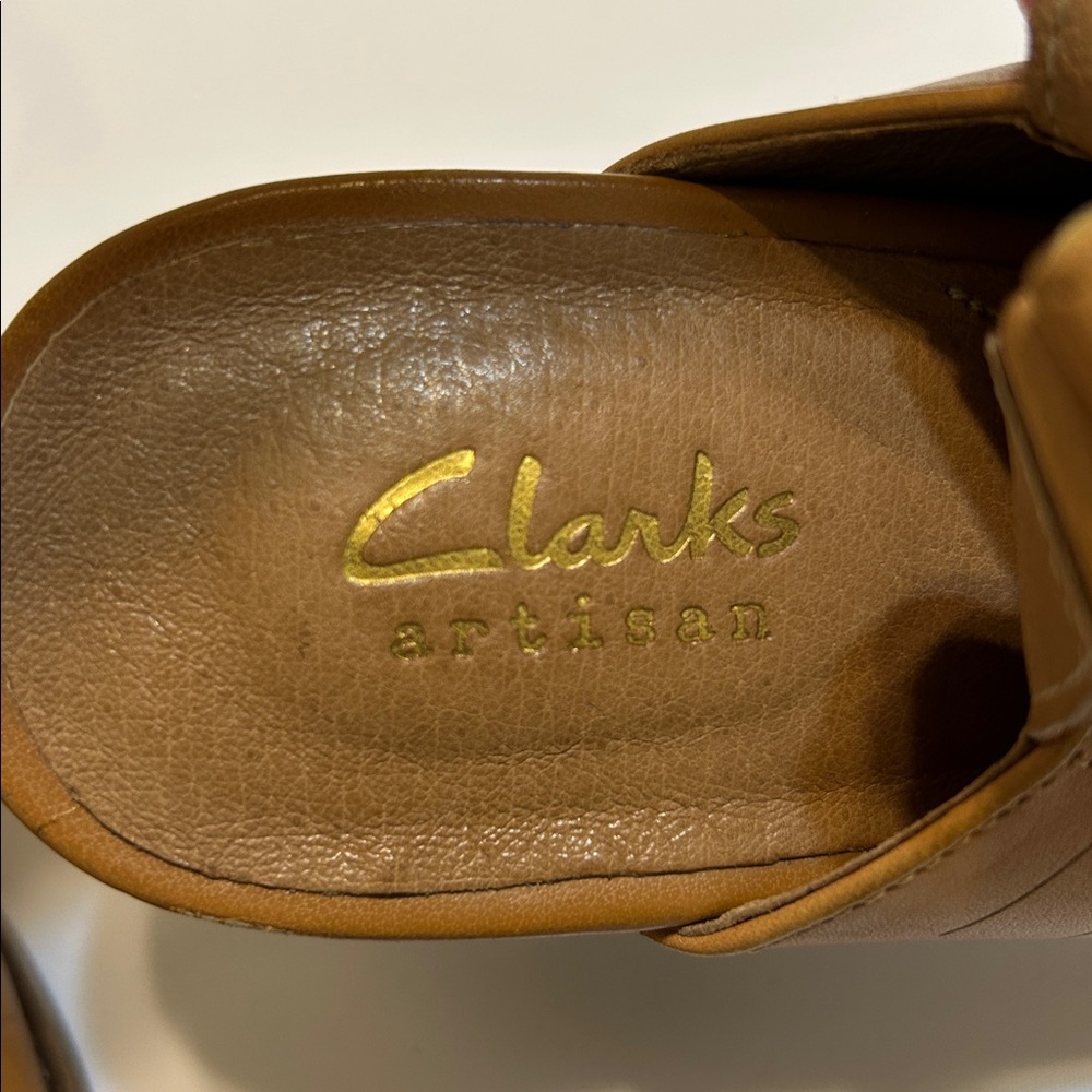 Clarks Artisan Slingback Block Heel Sandal. New Without Tags - Picture 7 of 8